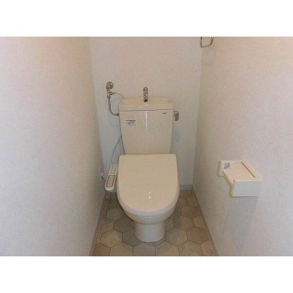 トイレ　※別号室参考写真