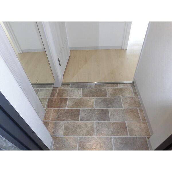 玄関　※別号室参考写真