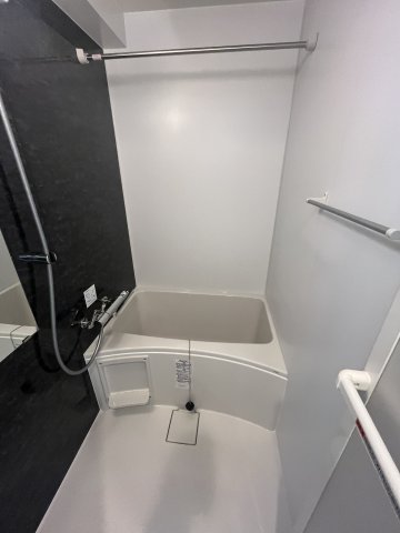 バス・シャワールーム　(参考)同マンション同間取り他部屋の写真