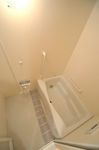 バス・シャワールーム　追い焚きつき