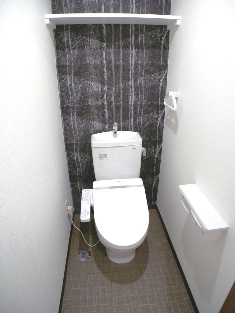 トイレ　※代表タイプの写真のため実際と異なる場合がございます