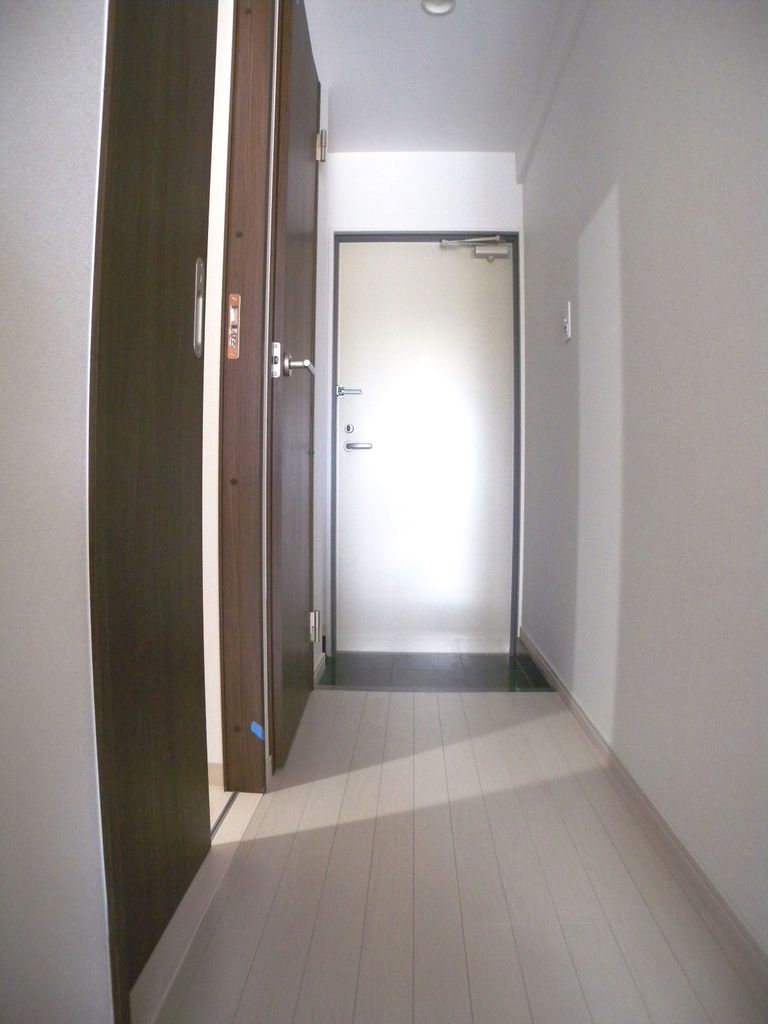 玄関　※代表タイプの写真のため実際と異なる場合がございます