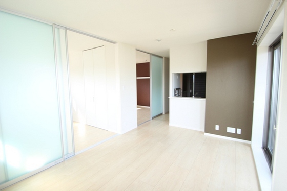 居室・リビング　※別部屋の写真です