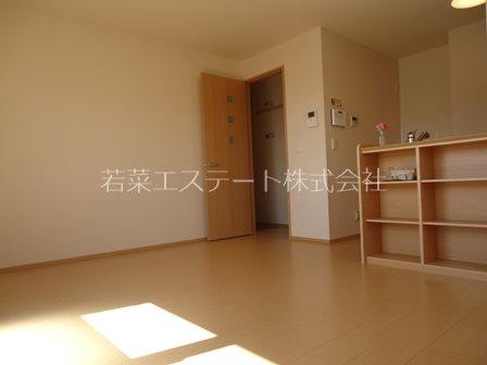 居室・リビング　※画像は間取りが反転の部屋のものです。