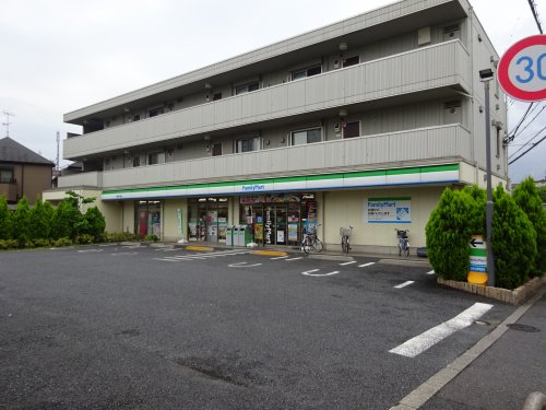 コンビニ　ファミリーマート鹿骨前沼橋店（コンビニ）まで249m