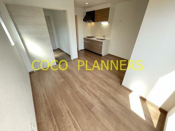 居室・リビング　※別号室の写真です。現況優先となります。