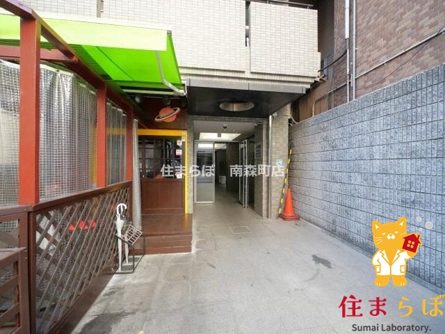 エントランス　共用部の印象も大切に