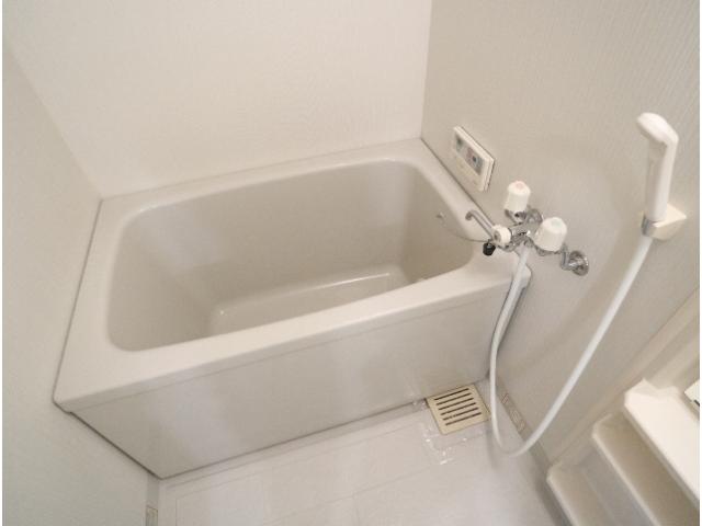 バス・シャワールーム　お風呂で日々の疲れを落としましょう