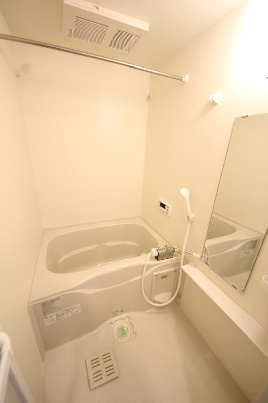 バス・シャワールーム　お風呂で日々の疲れを落としましょう