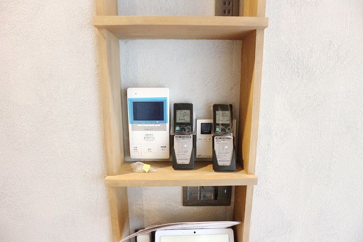 セキュリティ　モニター付きインターホン