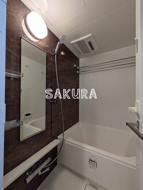 バス・シャワールーム　ご家族や長時間入浴に便利な追い炊き機能付きです♪