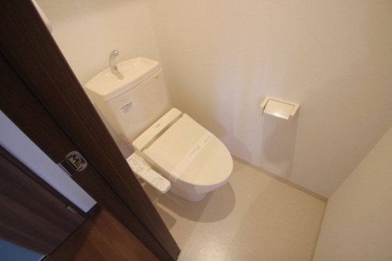 トイレ　※別部屋の写真です