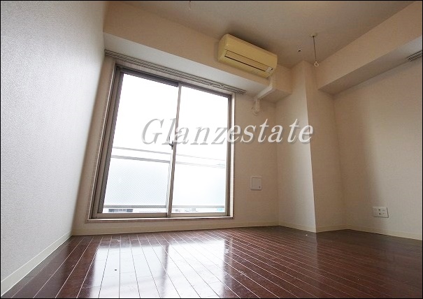 居室・リビング　ゆったり過ごせる居間です