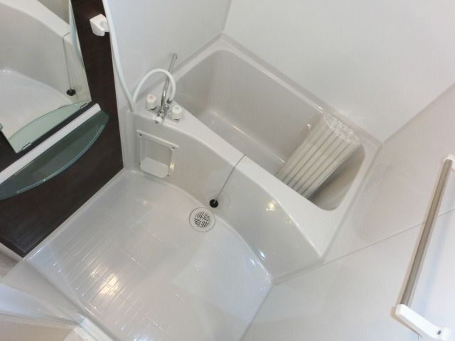 バス・シャワールーム　キレイなバスルーム