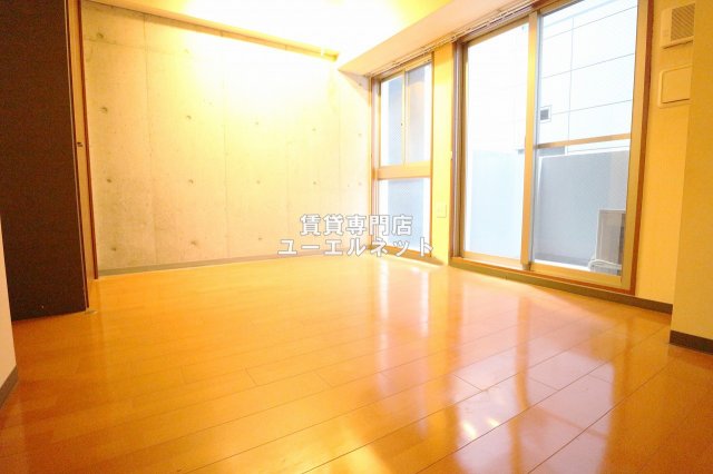 居室・リビング　ゆったりとくつろげる、落ち着きのある居室空間です