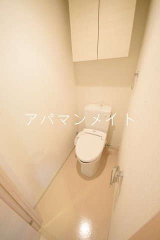 トイレ　ウォシュレット付き