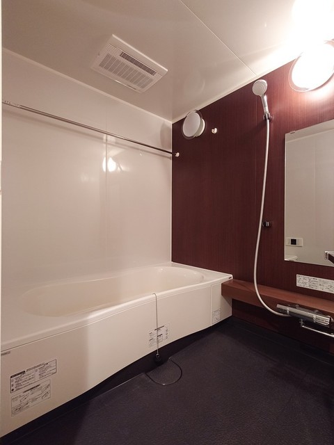 バス・シャワールーム　※写真は同タイプ住戸です。