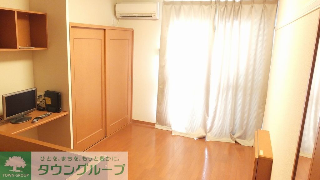 居室・リビング　1Fの床面は、フローリングです。