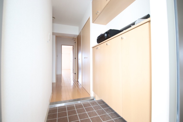 玄関　※別室の参考写真の為、現況優先です。