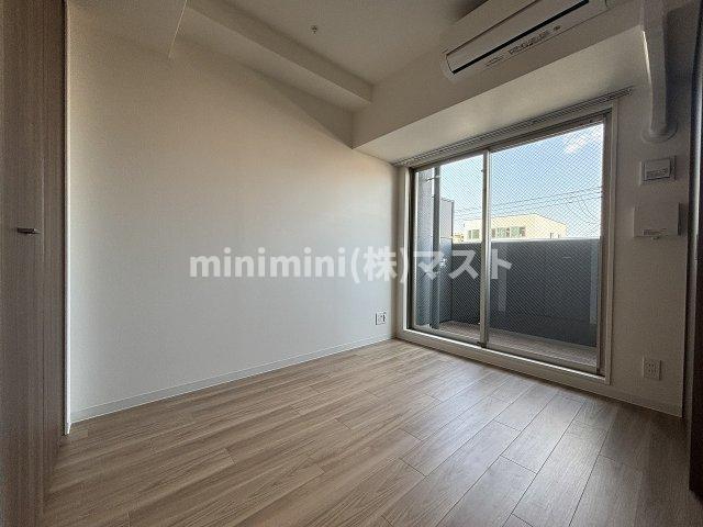 居室・リビング　偶数階は白基調