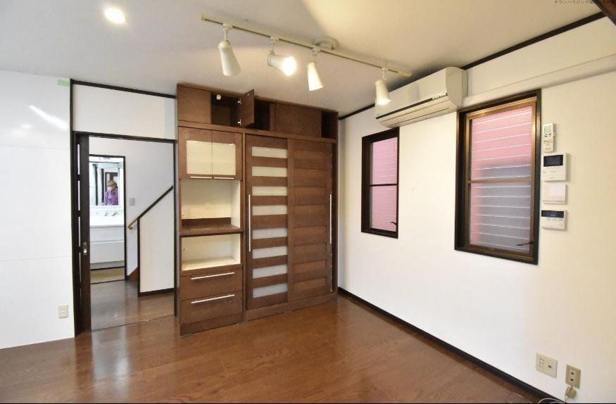 居室・リビング　エントランス