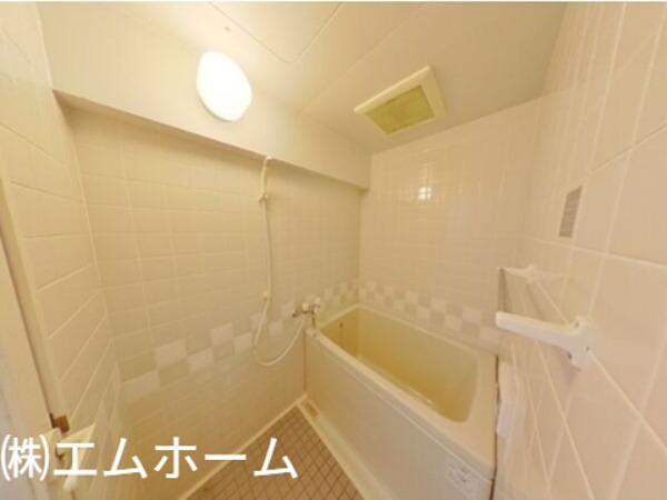 バス・シャワールーム　広めなバスルーム