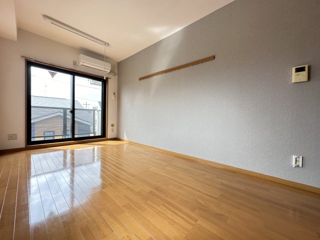 居室・リビング　※別部屋参考写真