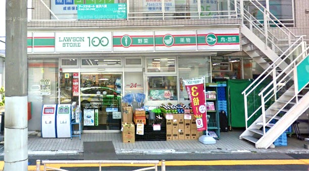 コンビニ　ローソンストア100 金沢六浦一丁目店（コンビニ）まで145m