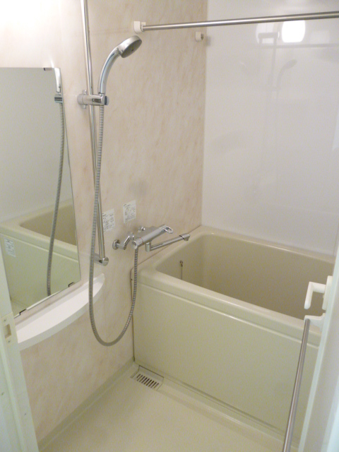 バス・シャワールーム　バス