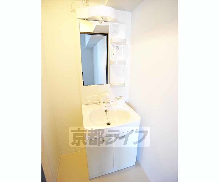 洗面設備　洗面台です。