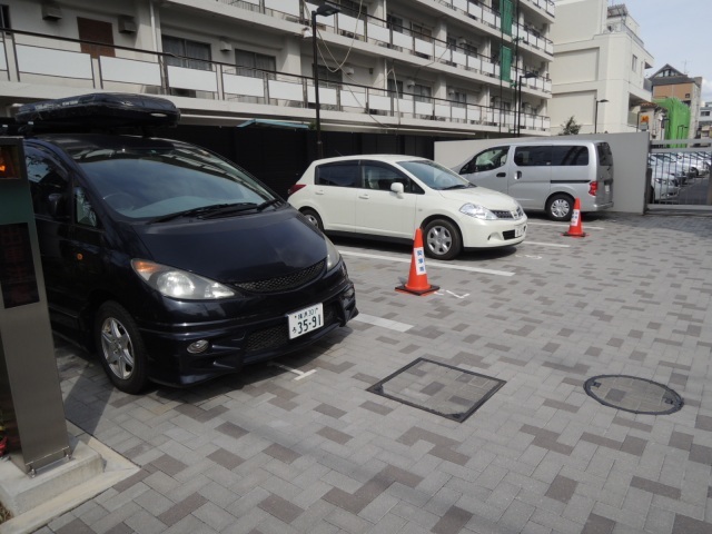駐車場　駐車場