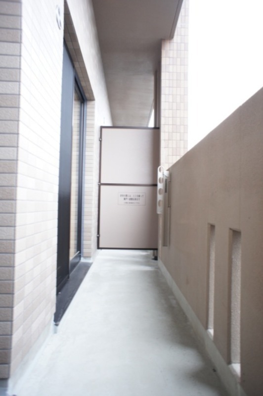 バルコニー　図面と現状に相違がある場合には現状を優先