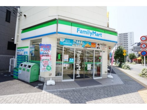 コンビニ　ファミリーマート 田端新町三丁目店（コンビニ）まで348m