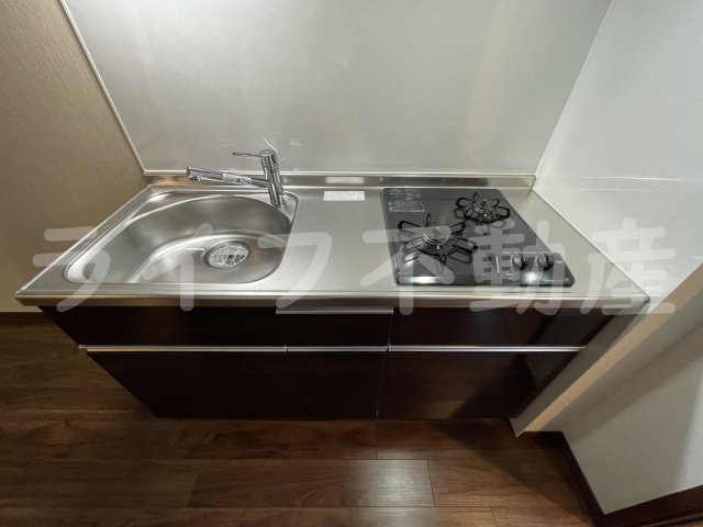 キッチン　コンパクトなキッチンで掃除もラクラク