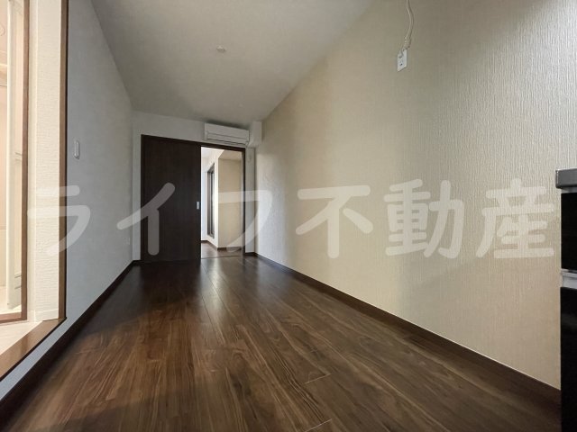 居室・リビング　こちらの居間で趣味の時間をお楽しみください