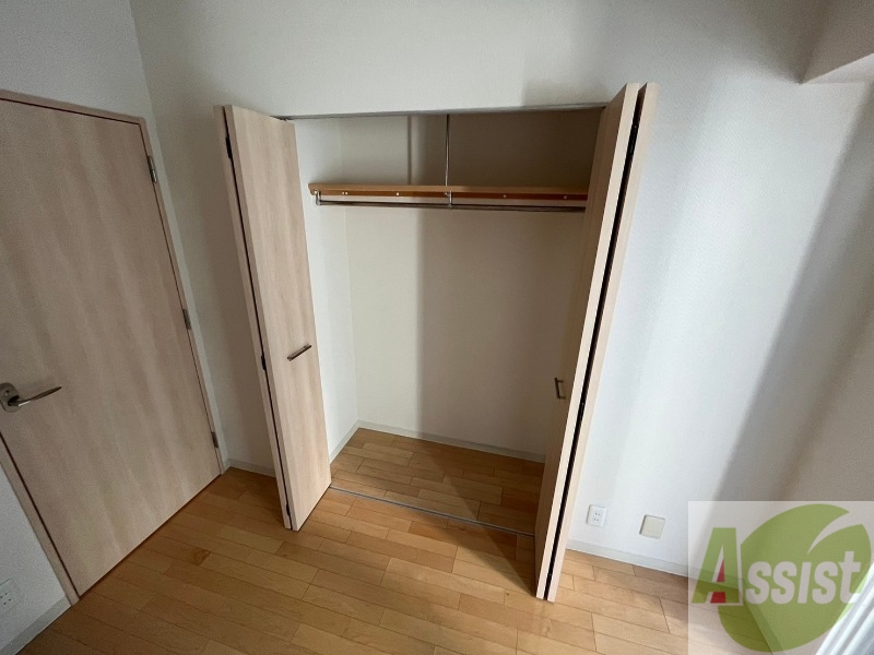 収納　寝室の収納です。部屋がすっきり片付きます。