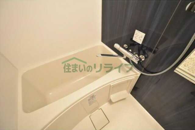 バス・シャワールーム　ハーモニーレジデンス六義園間取り反転写真　同じ広さ