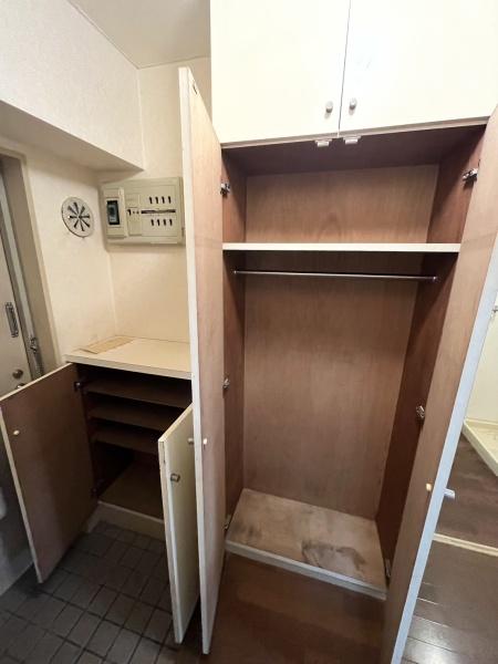 収納　玄関にも収納あります