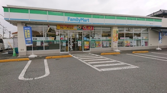 コンビニ　ファミリーマート青梅今井店（コンビニ）まで1074m