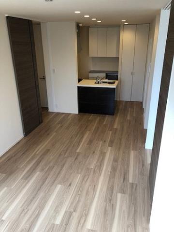 居室・リビング　同タイプ2Ｆの室内写真（参考写真）になります。