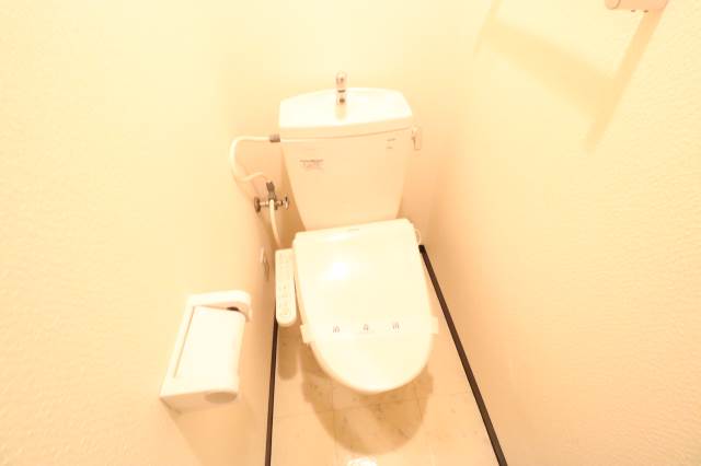 トイレ　トイレ、ウォシュレット付き！