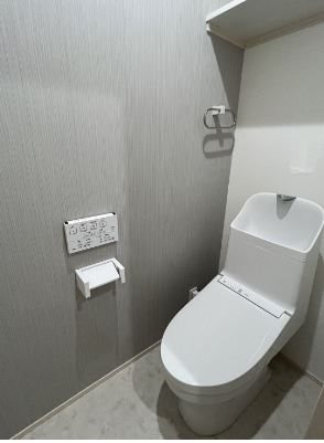 トイレ　・同型参考写真