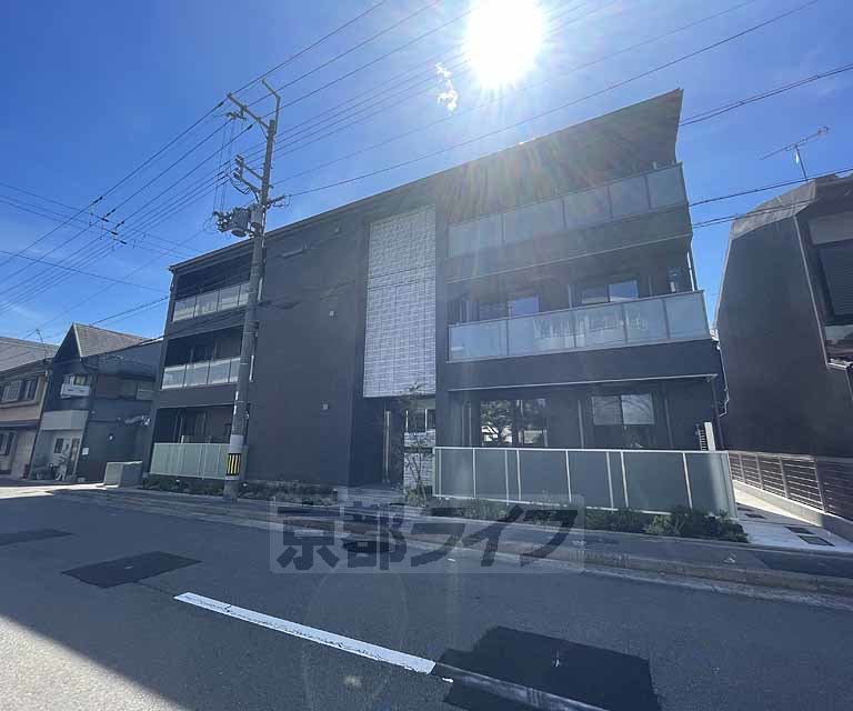 建物外観　・建設中