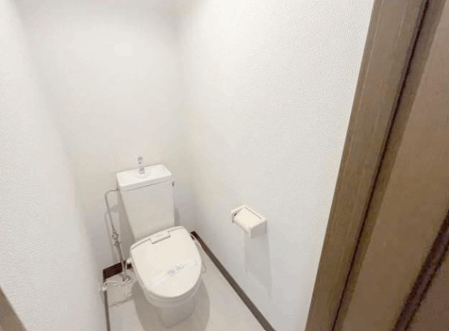 トイレ　※別部屋参考写真