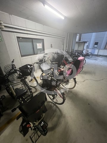 その他共有部分　ベイストーン市岡　駐輪場