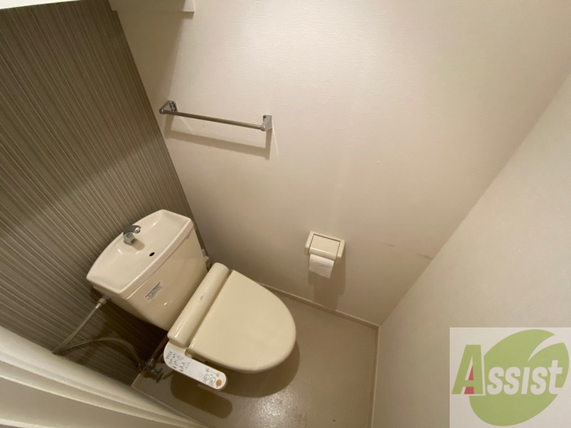 トイレ　トイレです。ウォシュレット付を探している方、おすすめです。
