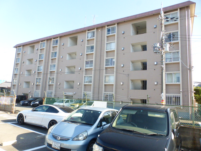 建物外観　大規模修繕工事中