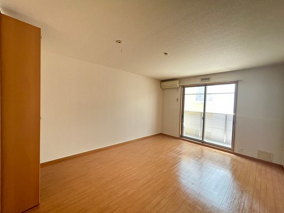 居室・リビング　※別部屋の写真です
