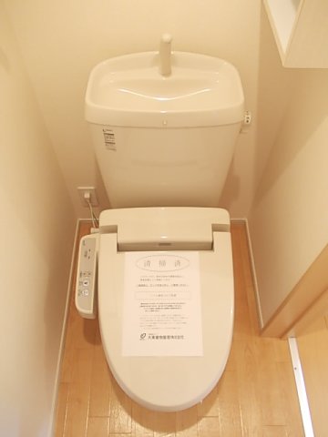 トイレ　清潔感のあるトイレです