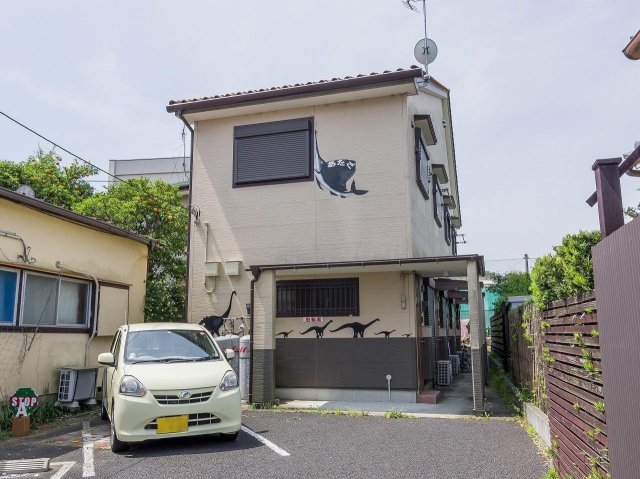 建物外観　１棟４世帯、A室は一番駐車場よりの角部屋で日当たり良好です。